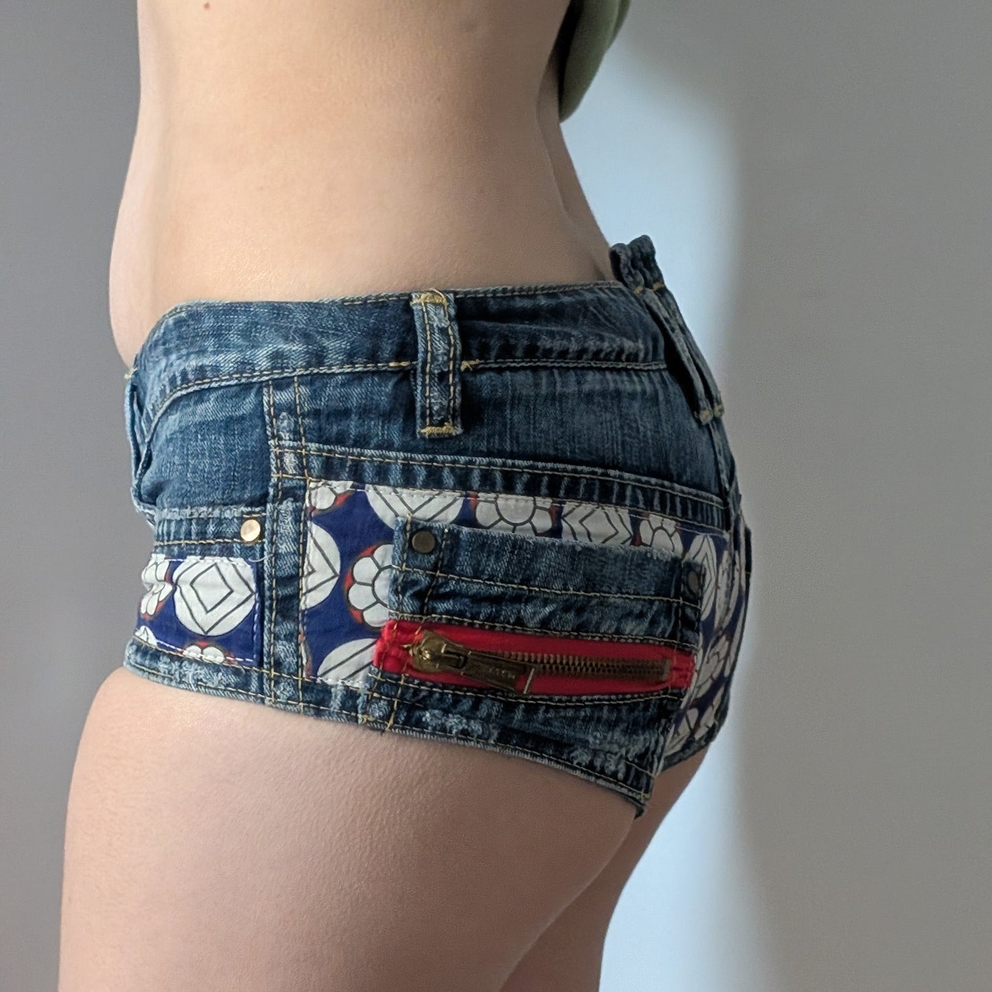 Dsquared2 Mini Shorts - M