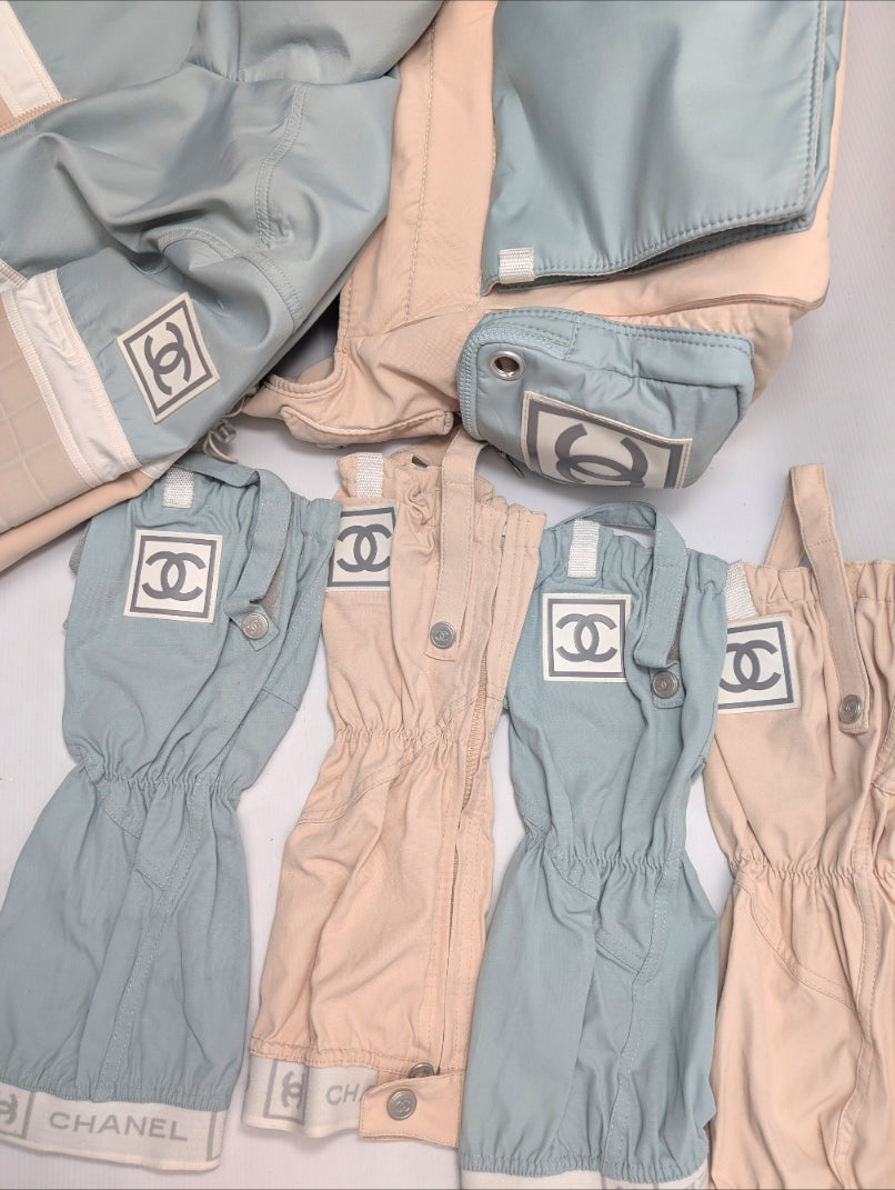 Chanel 2001 shoulder bag and 2 gaiter