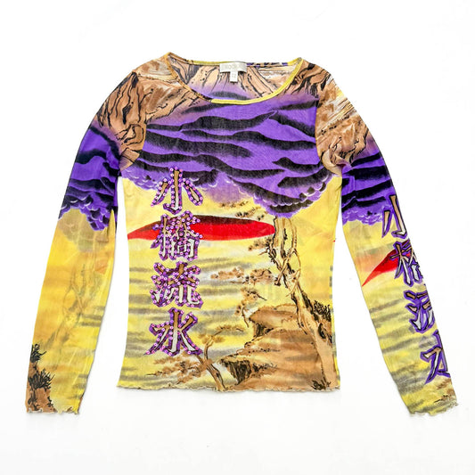 Long-sleeved T-shirt