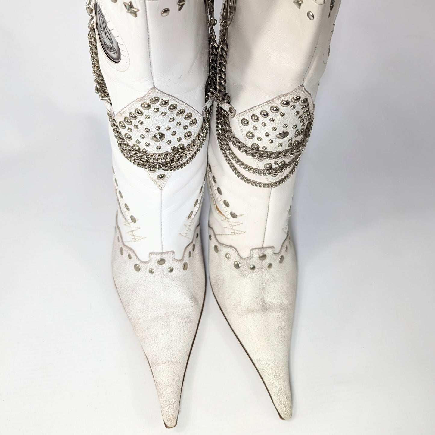 El Dantes white ankle boots decorated with studs and chains - EU41|UK8|US10